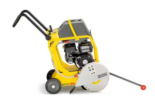 Нарезчик швов бензиновый Wacker Neuson BFS 735 A по выгодной цене в Омске. Надежное качество и лучшие условия ждут вас.